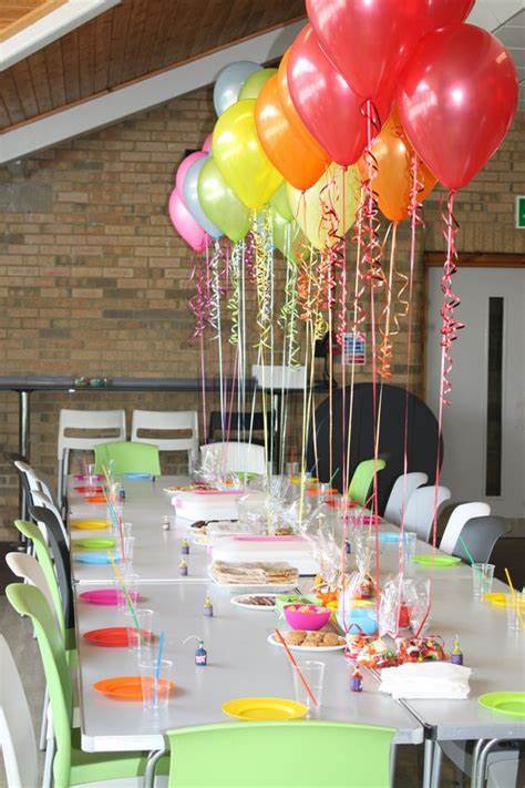 Geburtstagsfeier mit Luftballons für Kinder